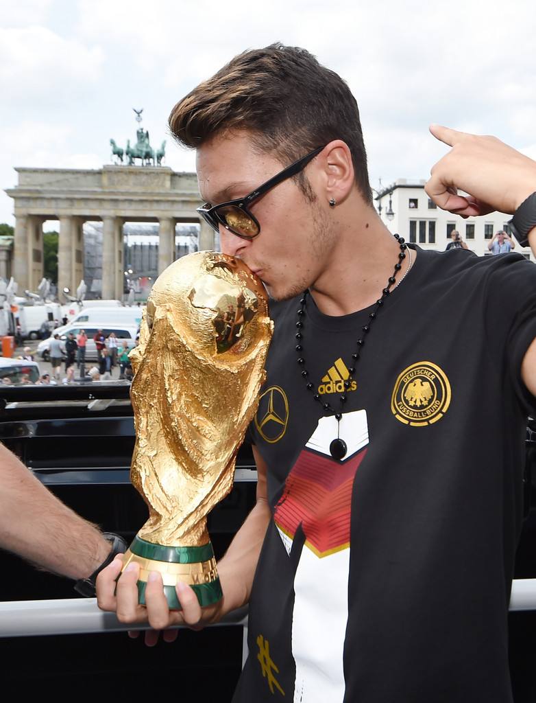 德国队完胜韩国队，黄鸭组合关键制胜