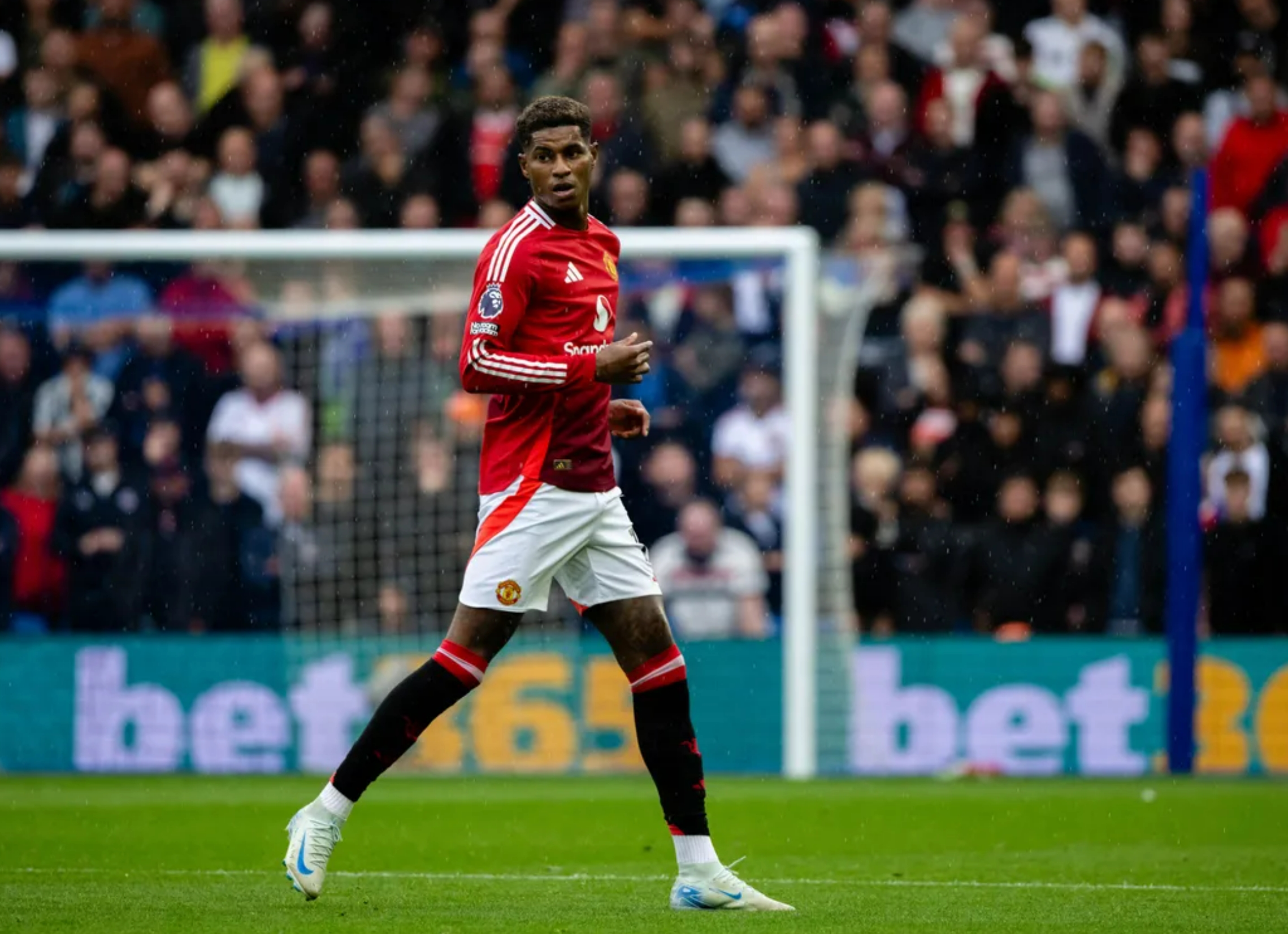 波兰险胜乌拉圭，拉什福德状态火热