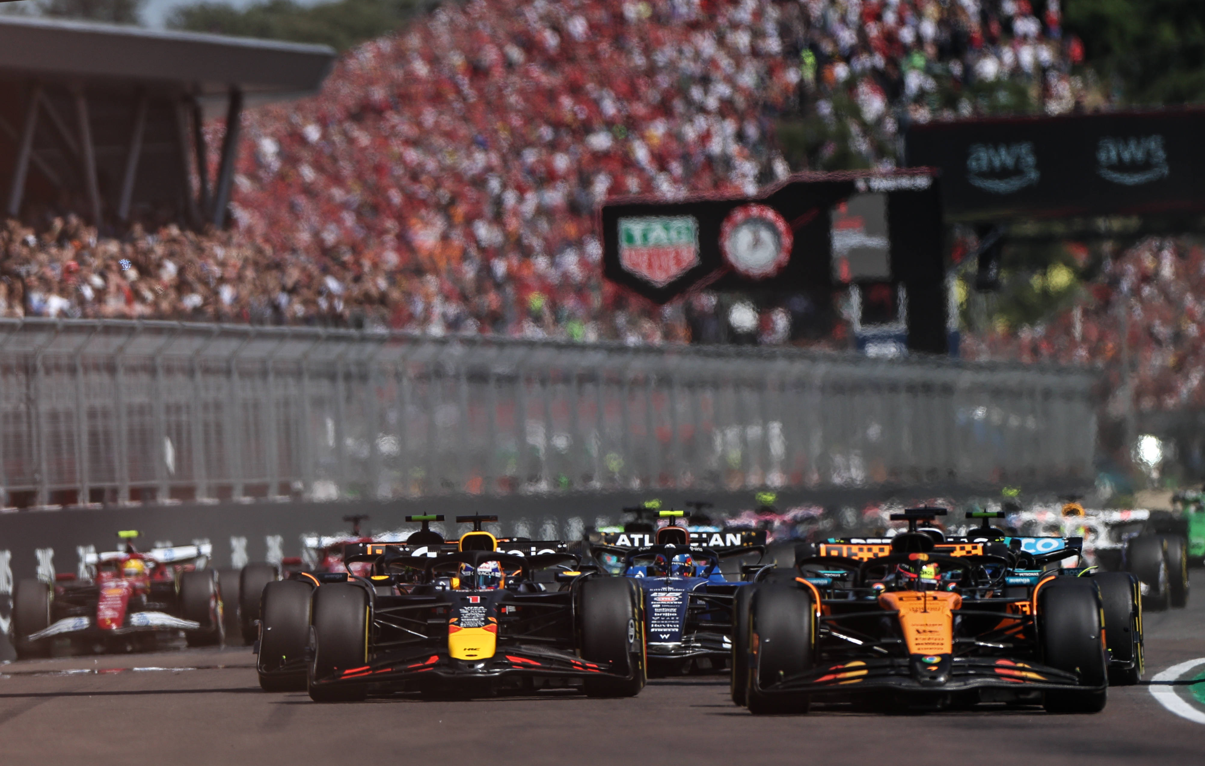 红牛二队横扫哈斯车队,皮亚斯特里刷新纪录 红牛二队横扫哈斯车队,皮亚斯特里刷新纪录