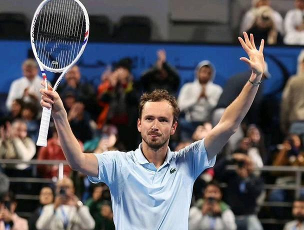 法网横扫年终总决赛，梅德韦杰夫统治全场