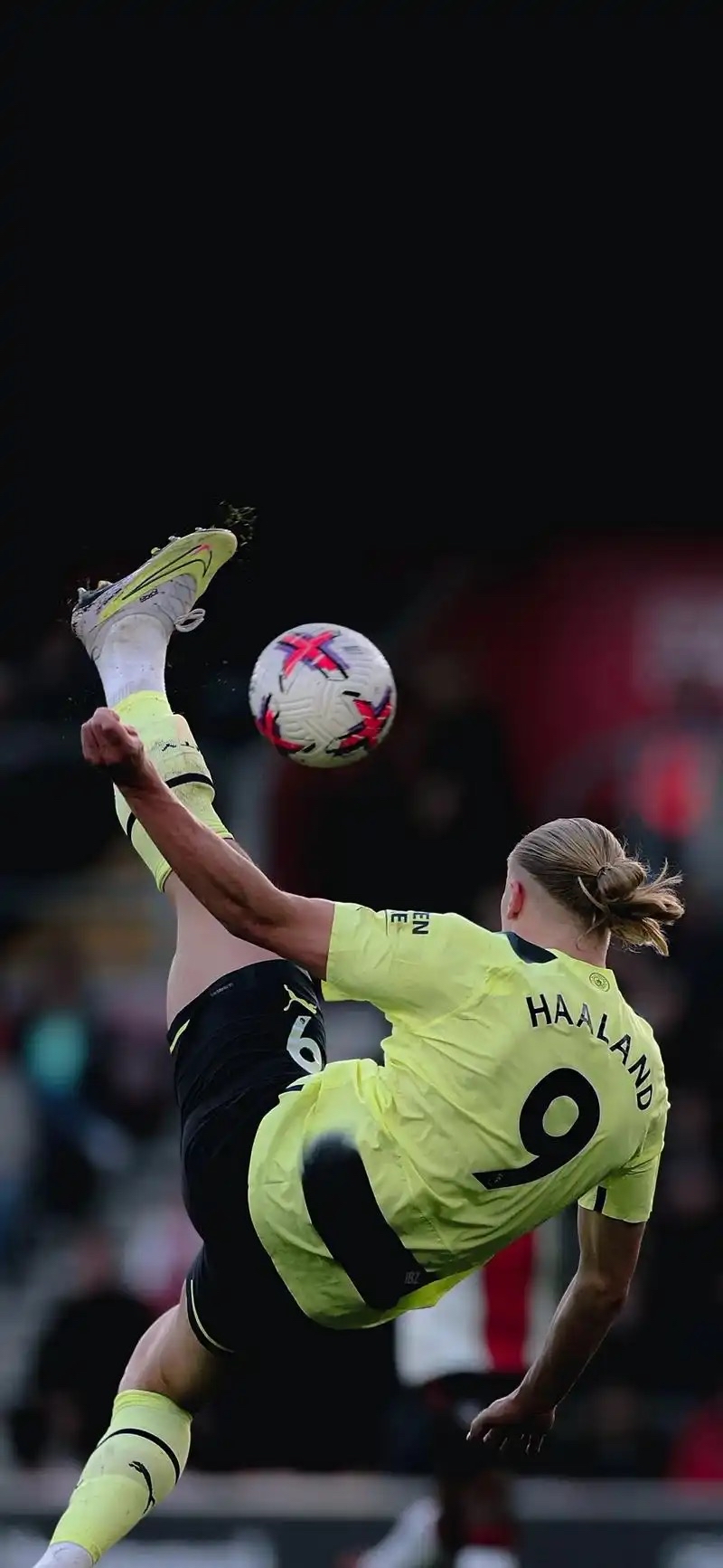 皇马轻取塞维利亚,哈兰德点燃赛场 皇马轻取塞维利亚,哈兰德点燃赛场