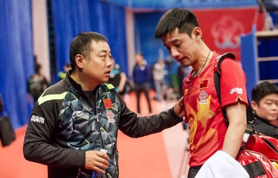 中国乒乓球队碾压波兰乒乓球队，张继科关键制胜