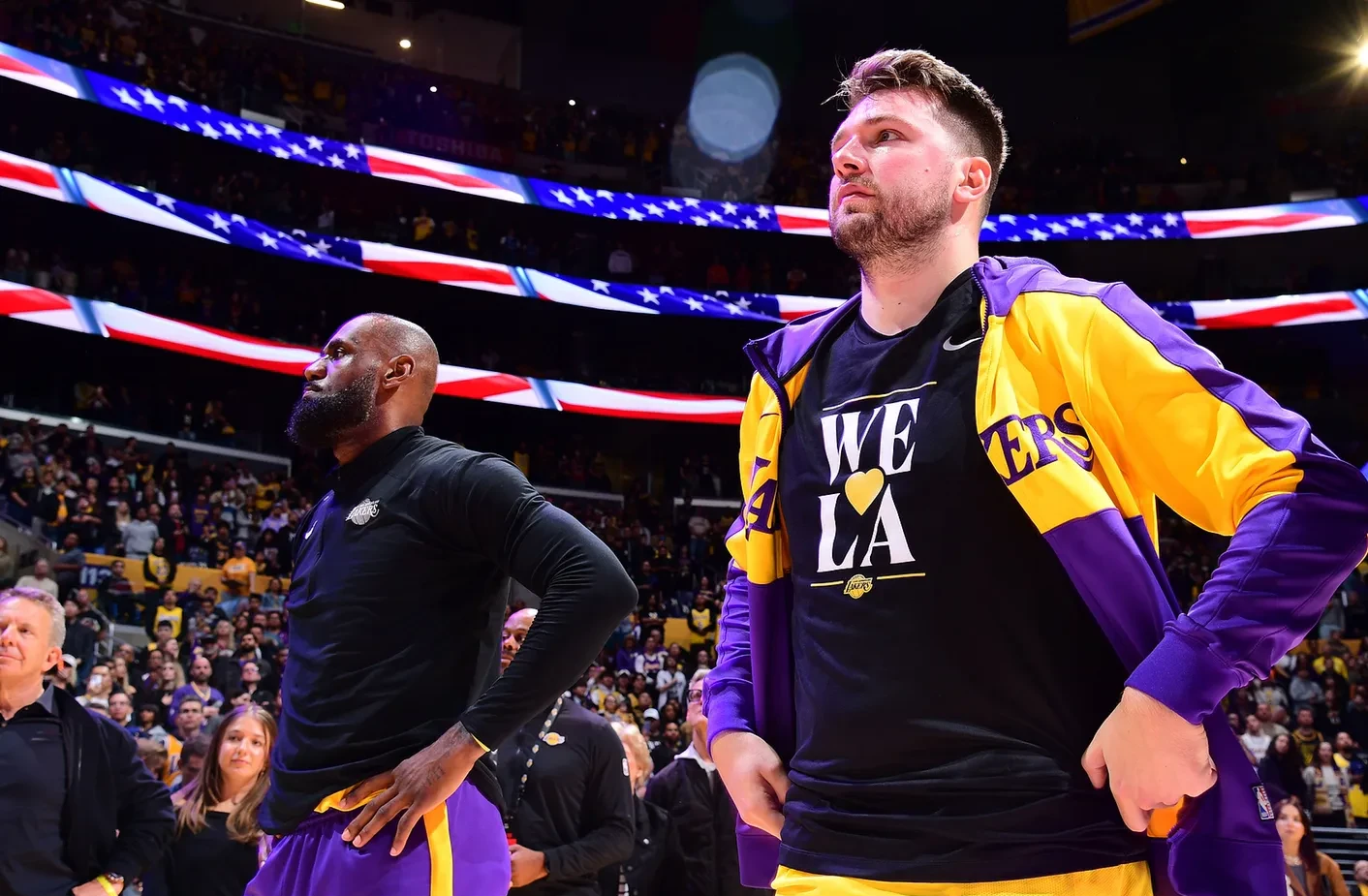 美国男篮强势湖人，麦科勒姆三分雨点燃全场