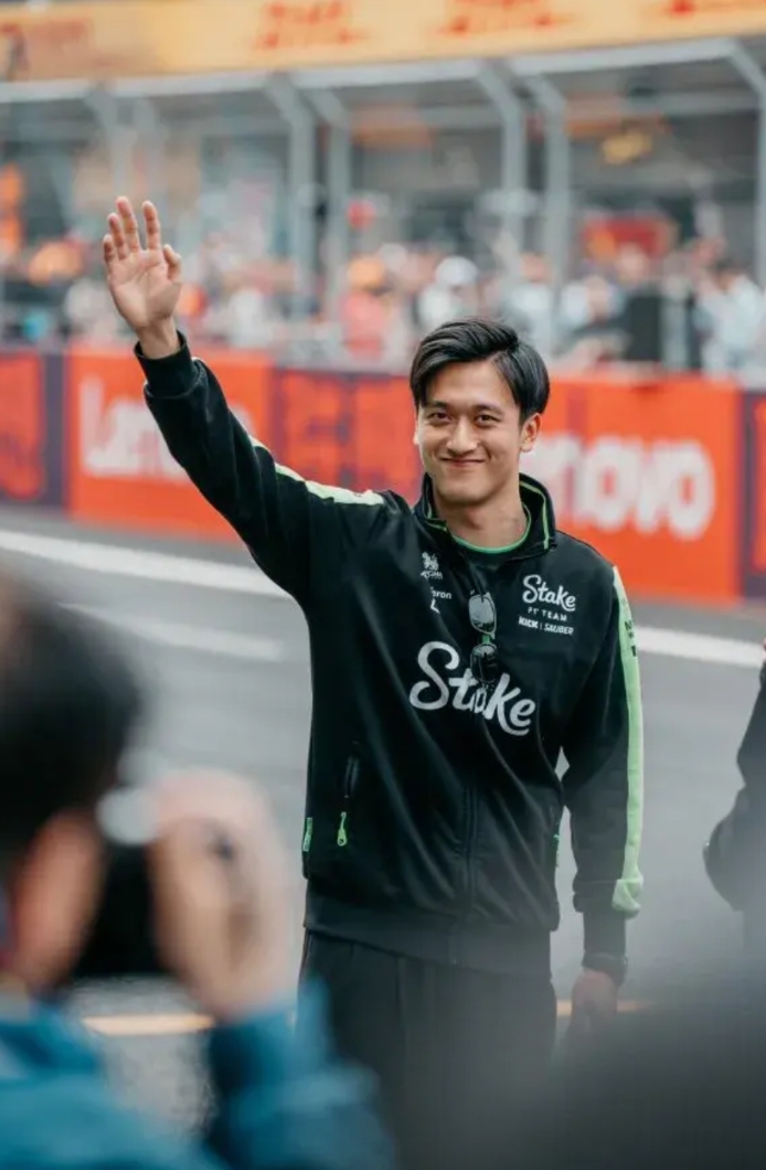 索伯车队翻盘哈斯车队，周冠宇扛起全队