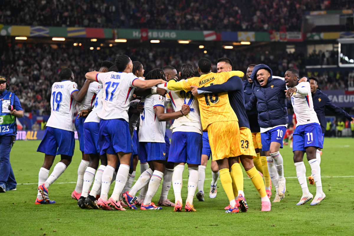 法国足球比赛中涌现出多位球星的亮眼表现